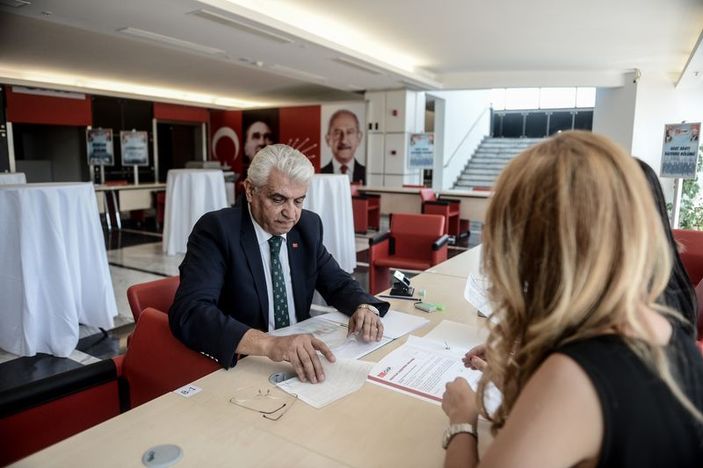 Partilerde aday adayı başvuruları başladı