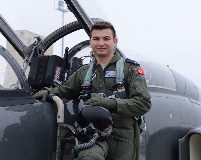 NATO'da eğitim gören Türk savaş pilotunun büyük başarısı