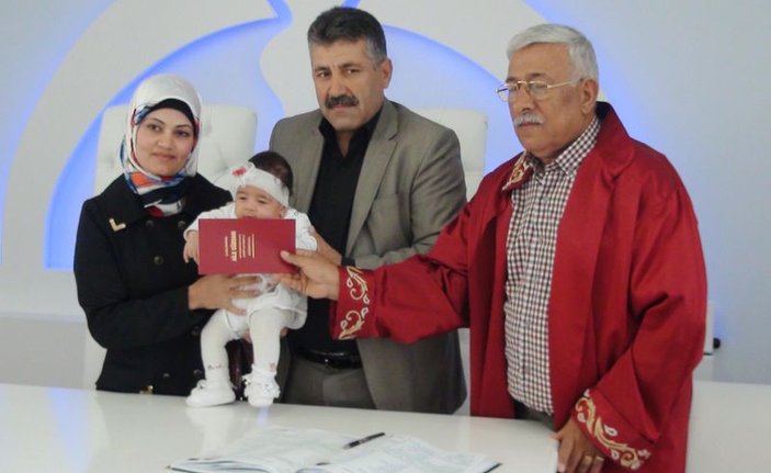 Baba ve oğulları Suriyeli kadınlarla evlendi