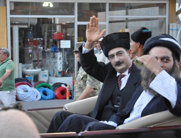 Atatürk'ün Sivas'a gelişi canlandırıldı