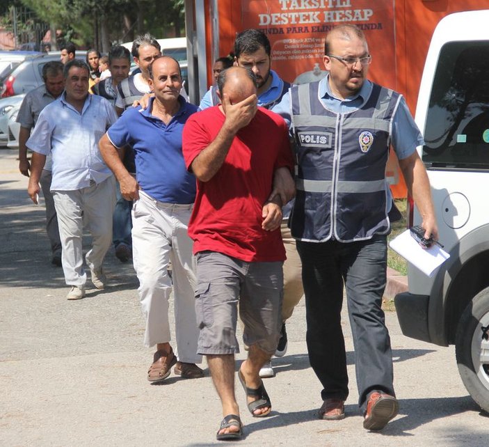 Adana'da kadınlara fuhuş yaptıran 4 kişi yakalandı