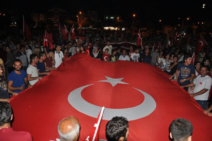 Yurt genelinde teröre tepki gösterileri sürüyor