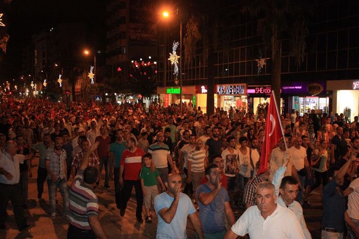 Yurt genelinde teröre tepki gösterileri sürüyor