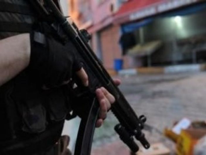 Tunceli ve Cizre'de polise saldırı