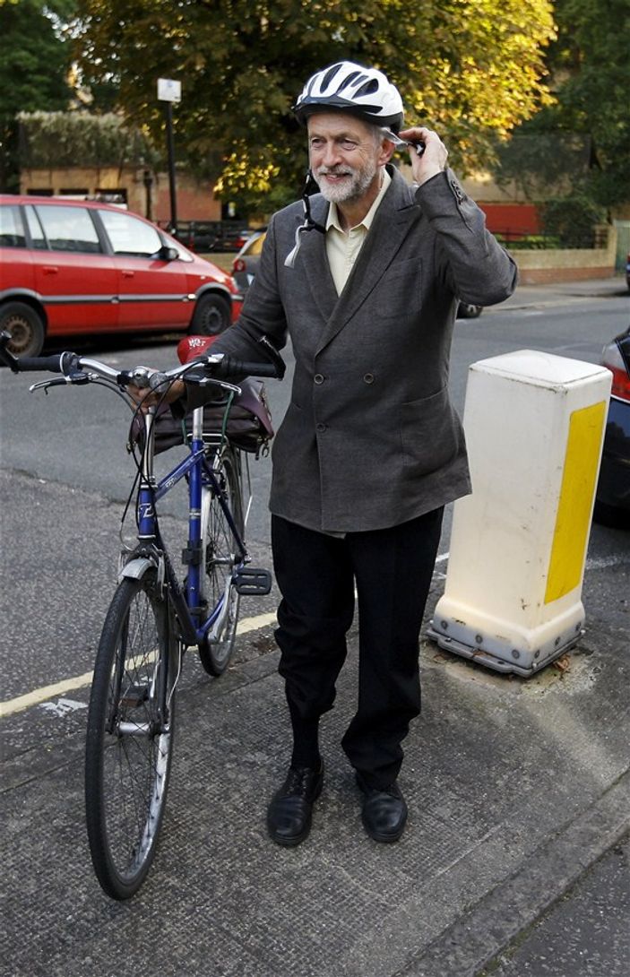 İngiltere'de İşçi Partisi'nin yeni lideri belli oldu