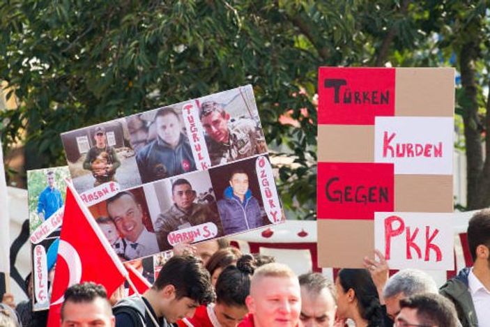 Almanya'da PKK'yı protesto mitinginde olaylar çıktı