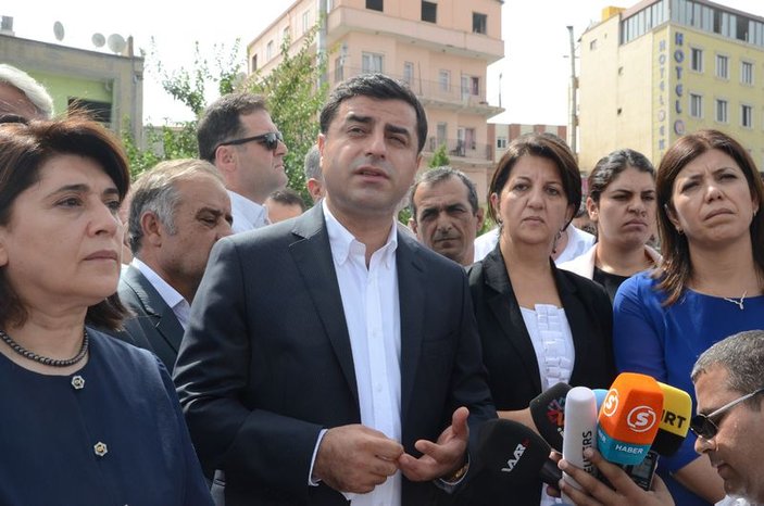 Leyla Zana Demirtaş'ın konuşmasında konu mankeni oldu