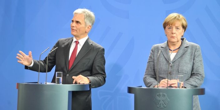 Merkel: Türkiye ile mülteci konusunu iyice konuşmalıyız