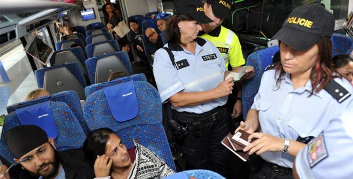 Avrupa ülkeleri Suriyelilere karşı sınıra asker yığıyor