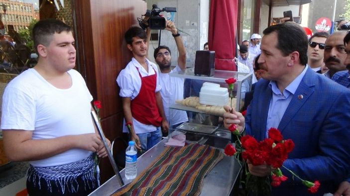 Diyarbakır'da STK temsilcilerinin teröre hayır yürüyüşü