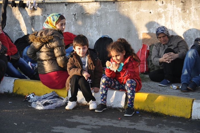Mülteciler Hırvatistan ve Romanya'ya yöneldi