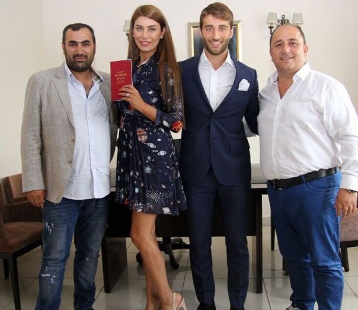 Ebru Şancı futbolcu Alpaslan Öztürk ile evlendi