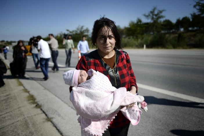Edirne'deki 800 sığınmacı açlık grevine başladı