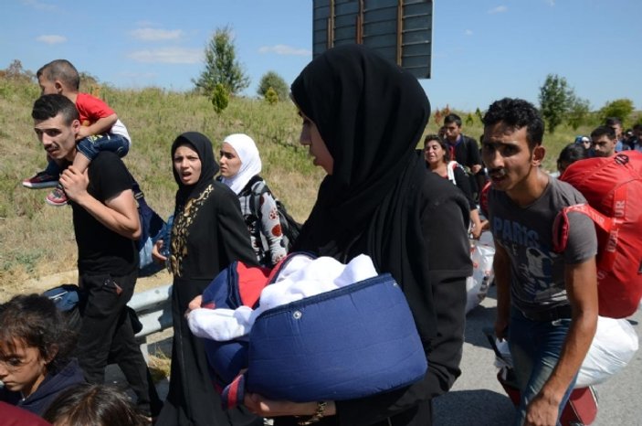 Edirne'deki 800 sığınmacı açlık grevine başladı