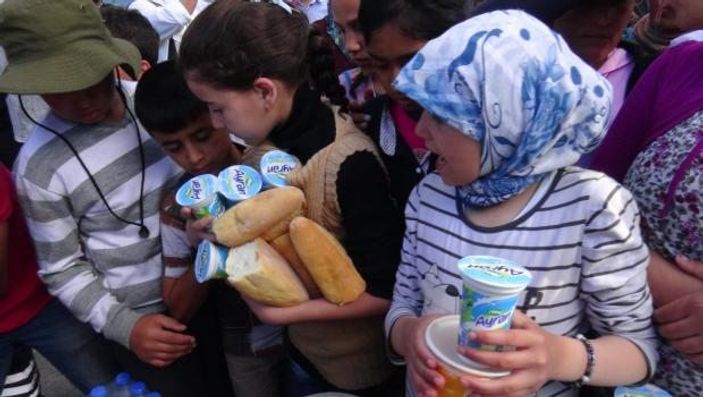 Sığınmacıların Edirne'deki bekleyişleri sürüyor