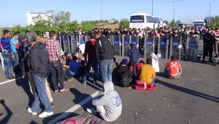 Sığınmacıların Edirne'deki bekleyişleri sürüyor