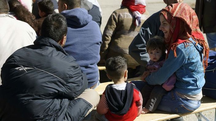 Sığınmacıların Edirne dışında ikamet etmesi sağlanacak