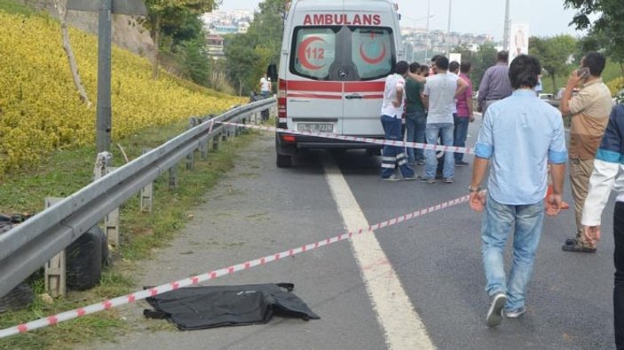Beşiktaş'ta bir baba 2 günlük bebeğini üst geçitten attı