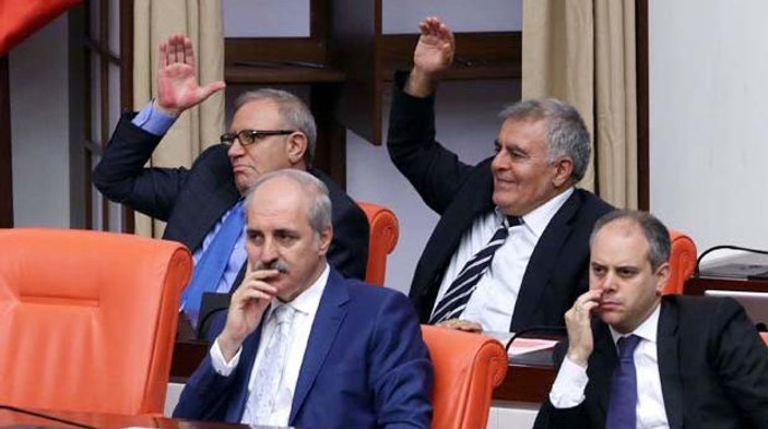 HDP'li eski AB bakanı hastaneye kaldırıldı