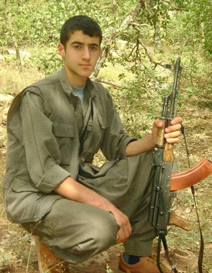 HDP'li Pervin Buldan teröristin taziyesine gitti