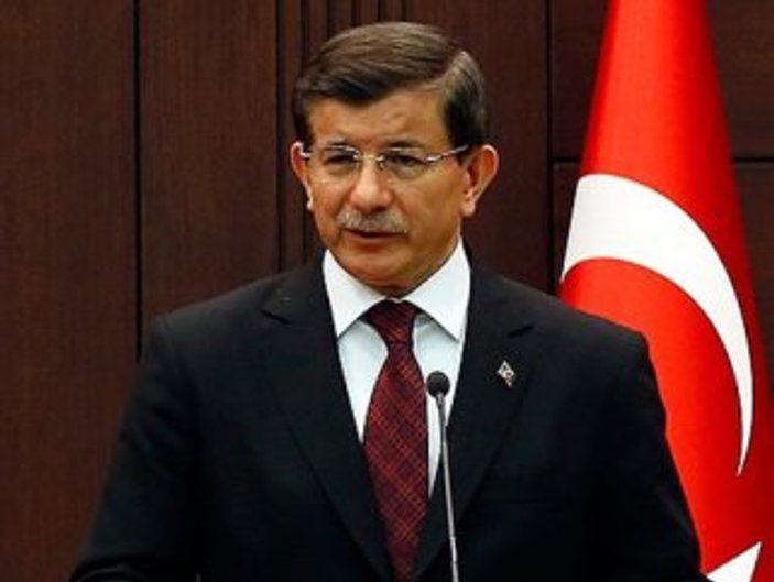 Davutoğlu ilkokul yıllarından fotoğraf paylaştı