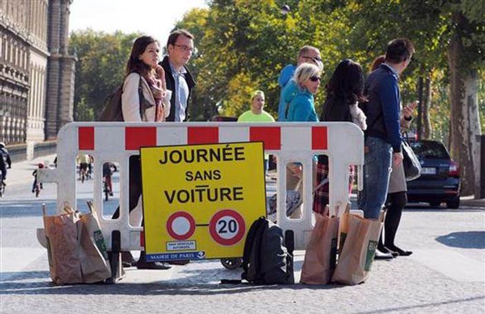 Paris'te ilk araçsız kent günü