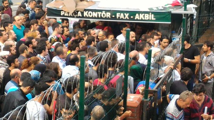 Gelir testi için uzun kuyruklar oluştu