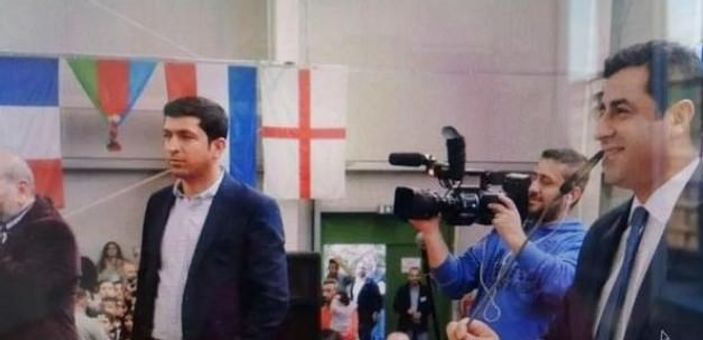 HDP'liler Azerbaycan bayrağına düğüm attı