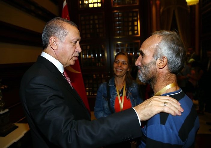 Erdoğan Irak'ta kaçırılan işçileri ağırladı