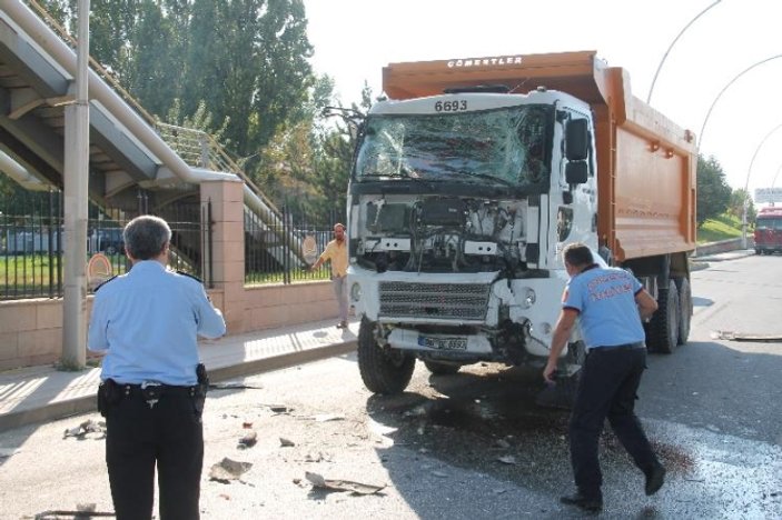 Ankara’da feci kaza: 12 yaralı