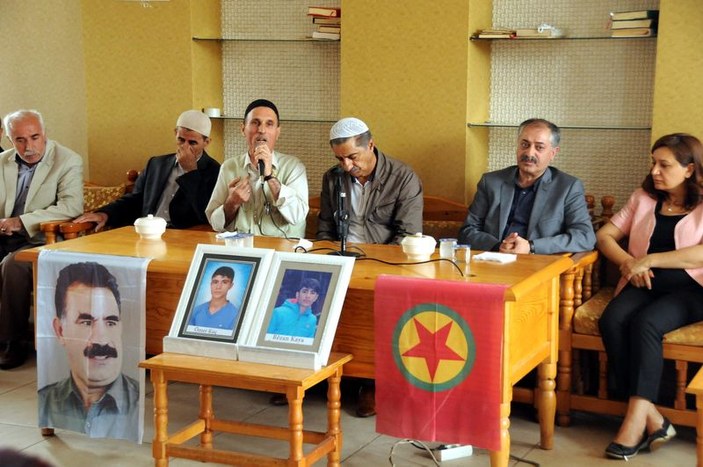 Demirtaş PKK'lıların evine taziye ziyaretine gitti
