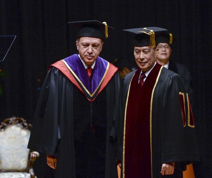 Erdoğan doktora alırken bir öğrenci kalp krizi geçirdi
