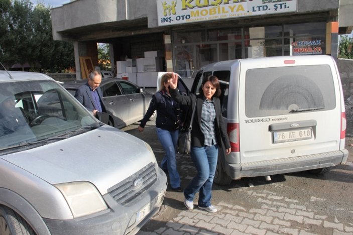 PKK'nın canlı kalkanları gözaltına alındı