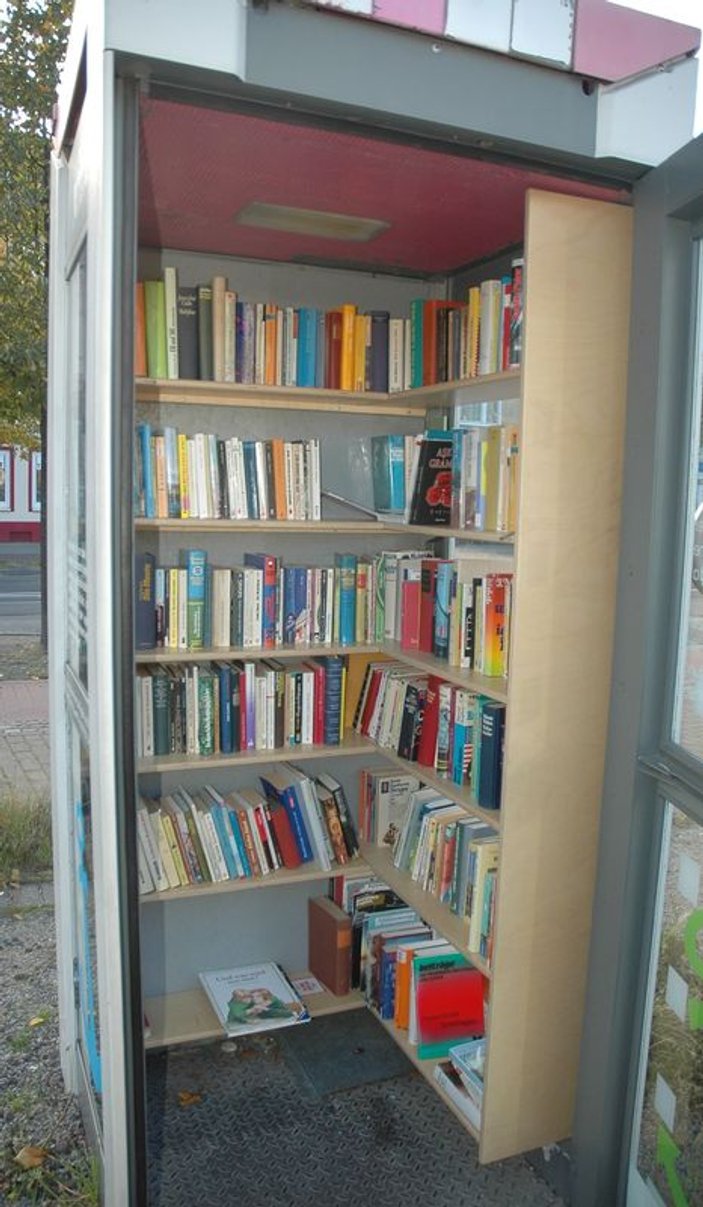 Almanya'da telefon kulübeleri kütüphane oldu