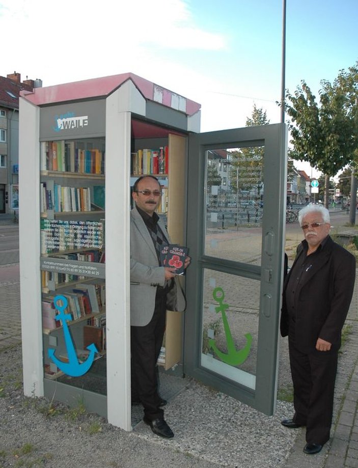 Almanya'da telefon kulübeleri kütüphane oldu