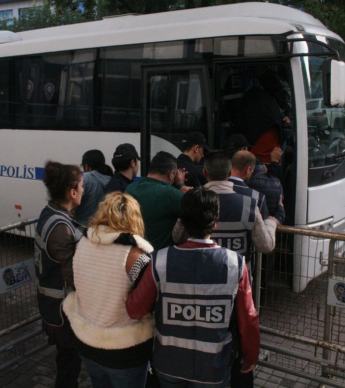 Bursa'da fuhuş yaptıran dev çete çökertildi
