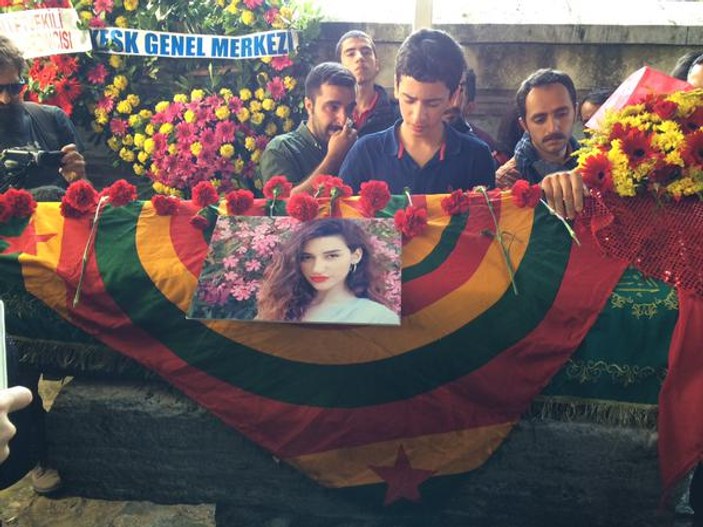 Patlamada ölen Dicle'nin tabutu PKK flamasına sarıldı
