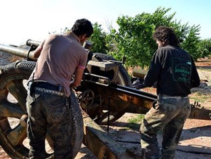 Suriye'de Fetih Ordusu Hama için operasyon başlattı