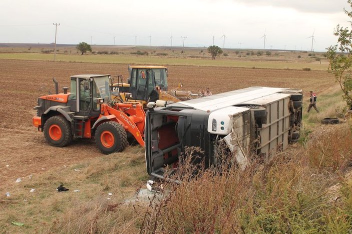 Balıkesir'de otobüs kazası: 30 yaralı