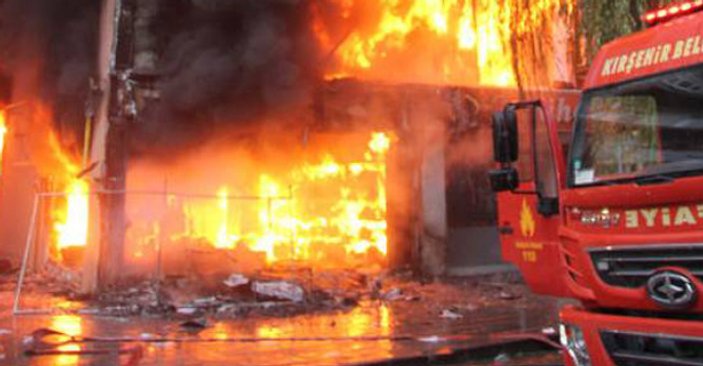 Kırşehir'de 4 işyerinin yakılması olayında 16 tutuklama