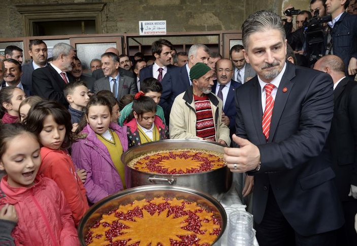 Cumhurbaşkanlığından vatandaşlara aşure ikramı