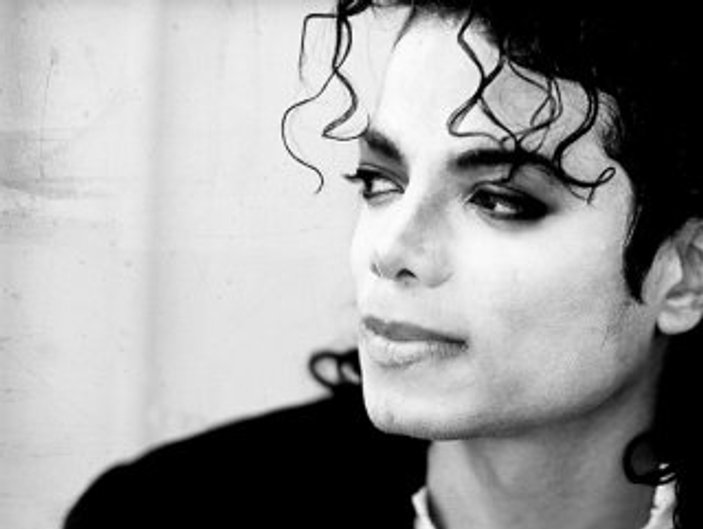 Michael Jackson hala en çok kazandıran ünlü