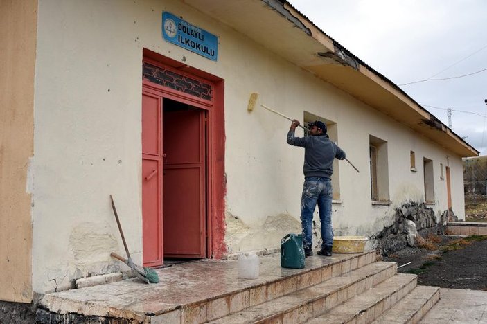 Van'a yeni atanan öğretmenden duygulandıran fedakarlık