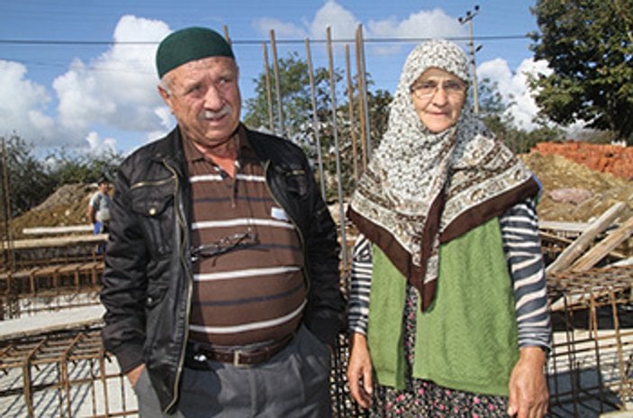 Evi yanan aileye Kocaeli Belediyesi'nden yardım