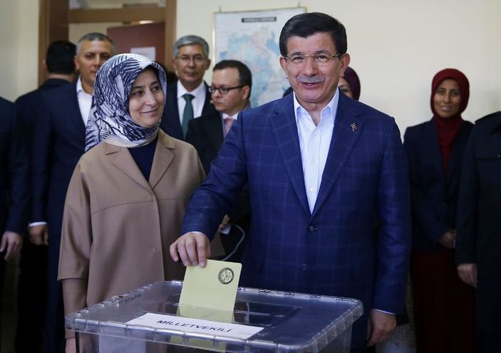 Başbakan Davutoğlu oyunu kullandı