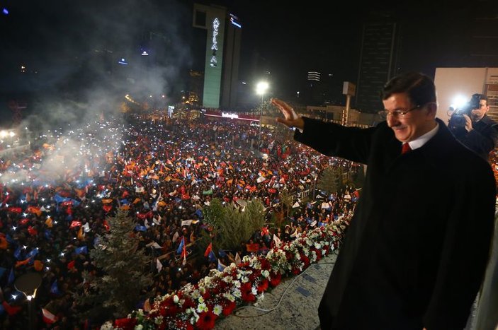 Ahmet Davutoğlu'nun balkon konuşması