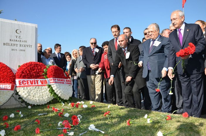 Bülent Ecevit ölüm yıl dönümünde anıldı