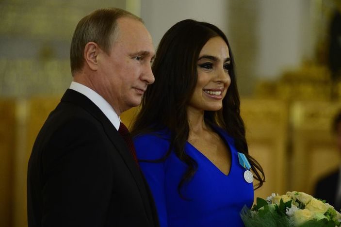 Putin'den yabancılara devlet nişanı