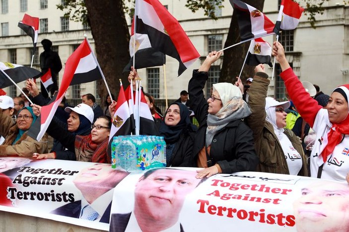 Sisi'ye Londra'da protesto