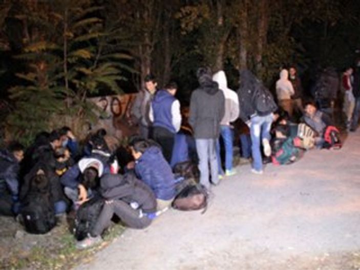 İsveçli sağcılardan mültecilere: Burada tecavüz var